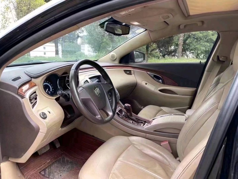 成都13年别克君越5