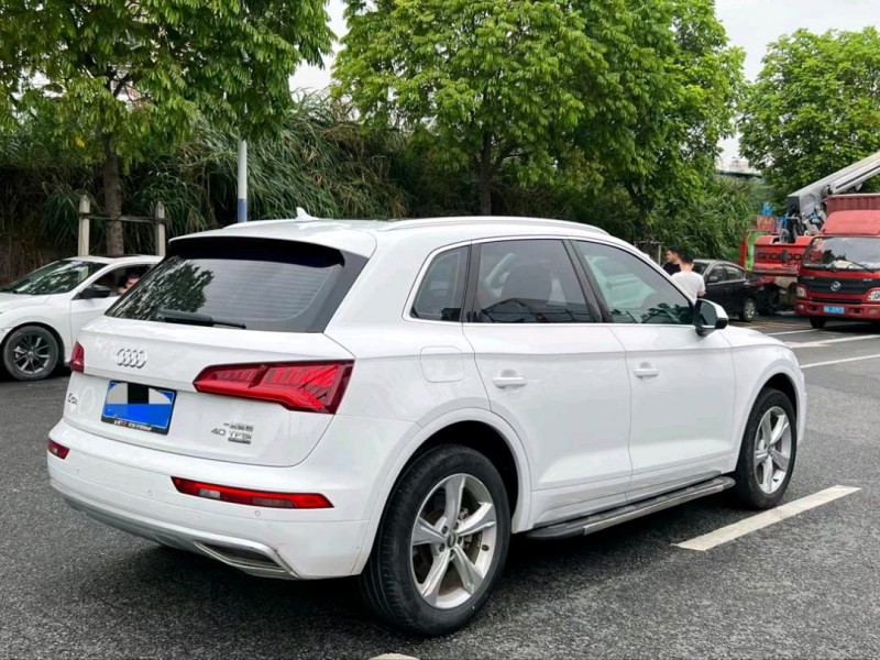 广州19年奥迪Q58
