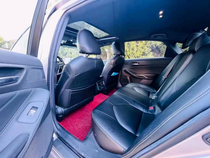 济南20年丰田亚洲龙4