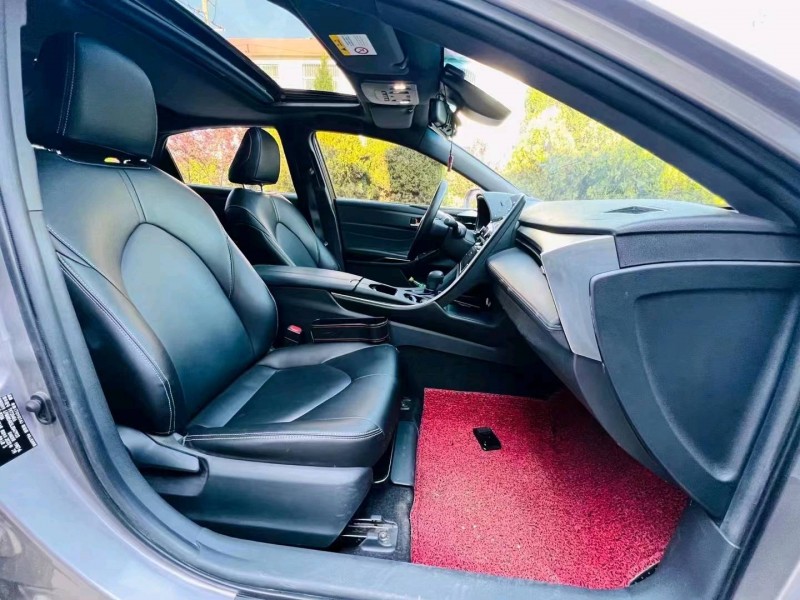 济南20年丰田亚洲龙9