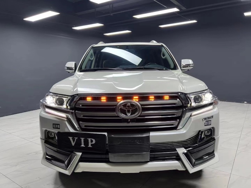 成都20年丰田兰德酷路泽1