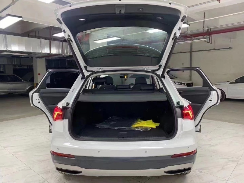 成都21年奥迪Q36