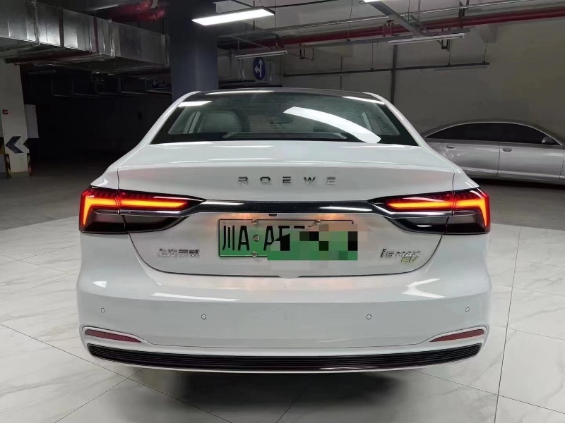 成都22年荣威i64