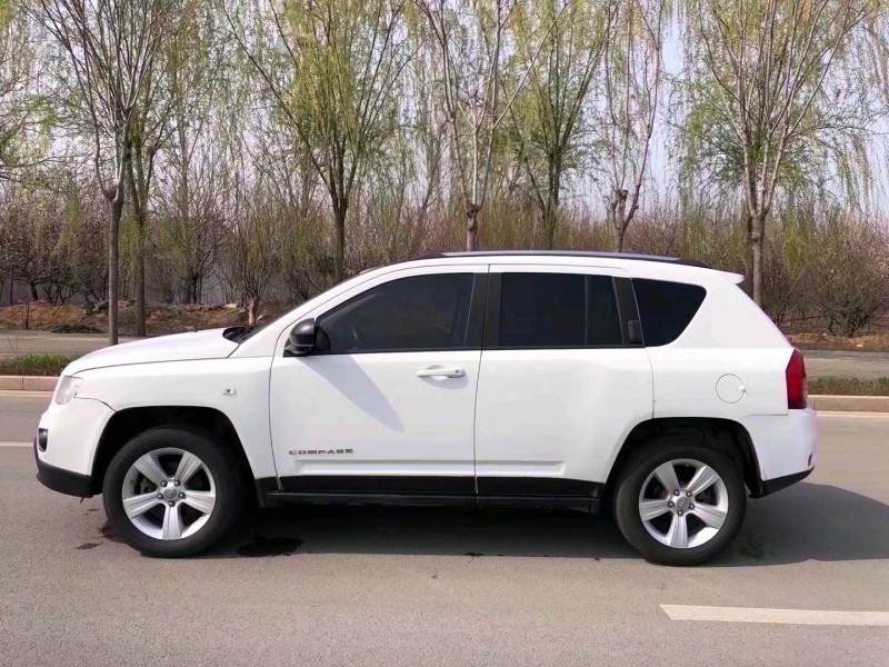 枣庄12年Jeep指南者7