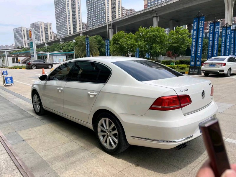 武汉13年大众迈腾4