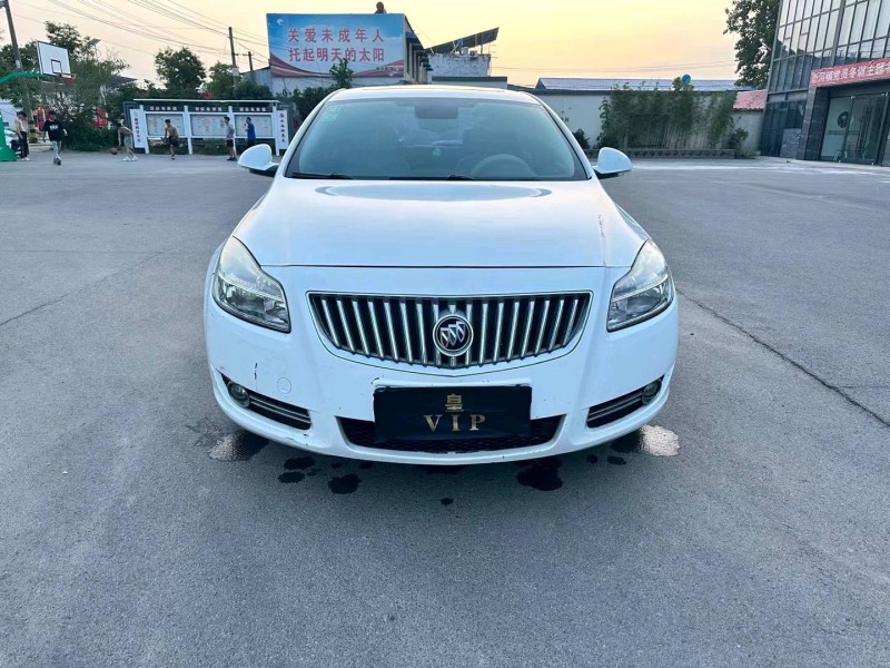 徐州12年别克君威8