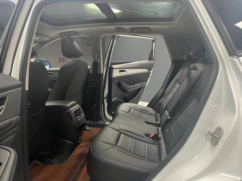 成都19年哈弗F75