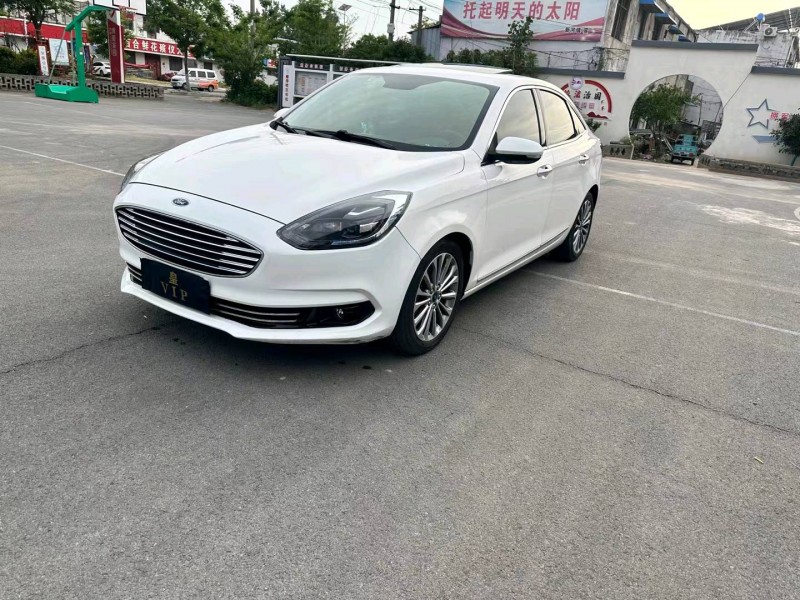 徐州19年福特福睿斯3