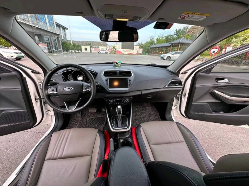 徐州19年福特福睿斯4