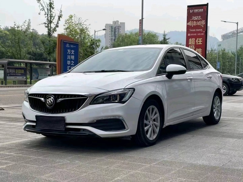 重庆18年别克威朗3