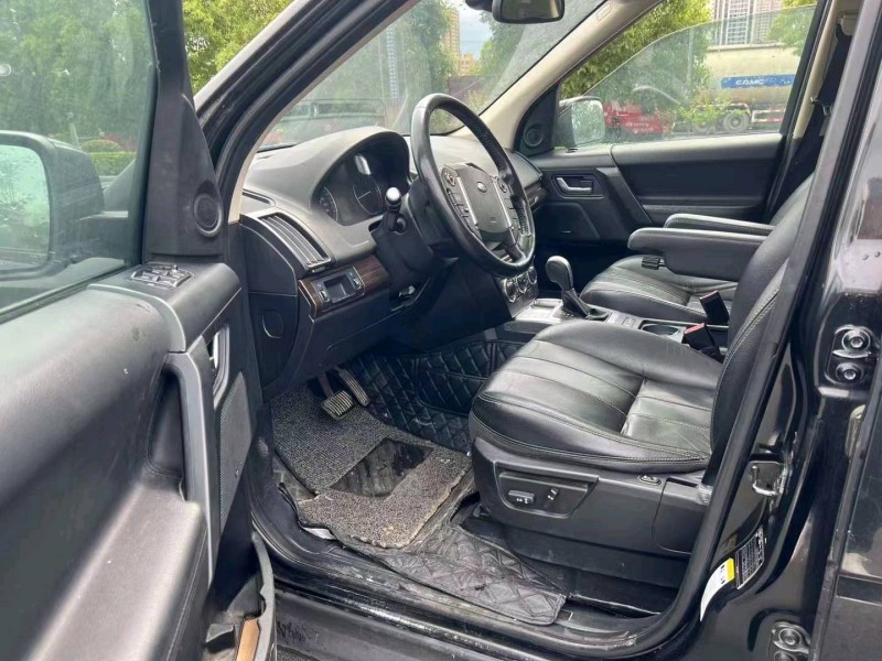 重庆13年路虎神行者3