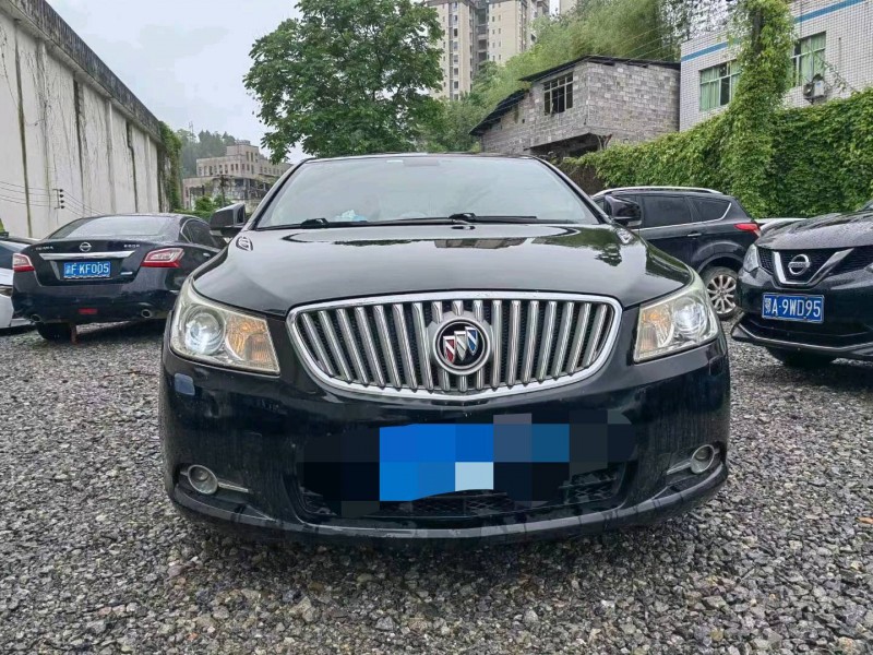 重庆10年别克君越1