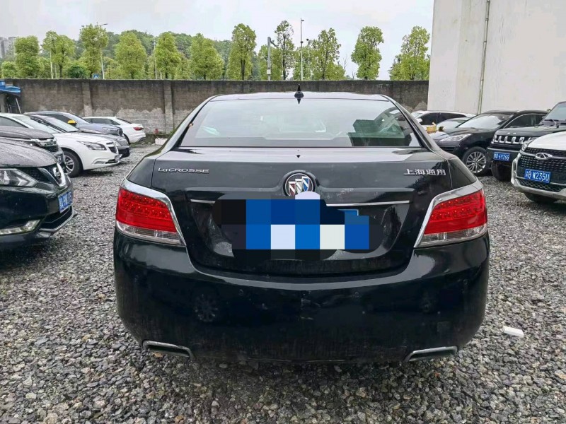 重庆10年别克君越6