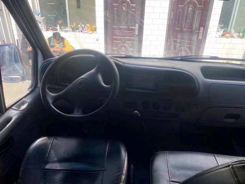 重庆15年福特全顺8