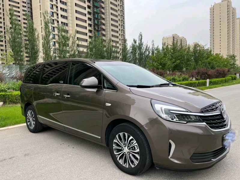 保定22年别克GL82