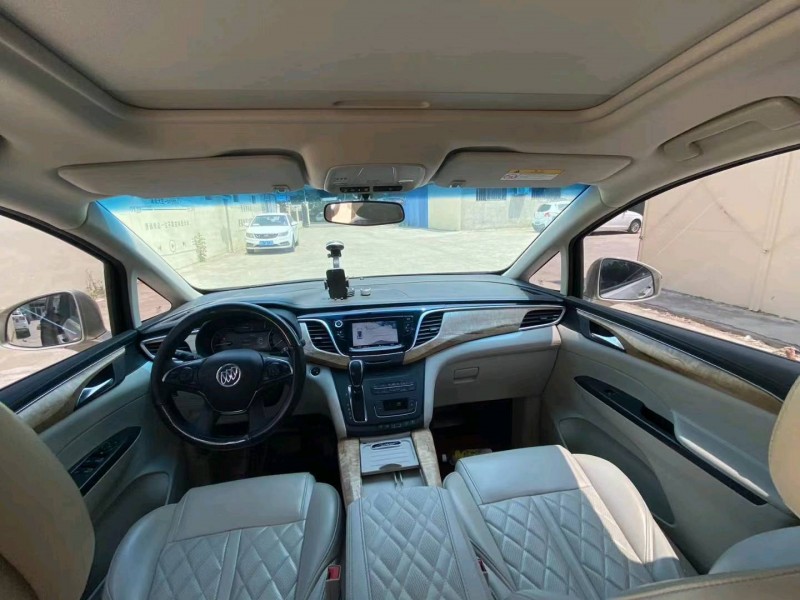 济宁19年别克GL86