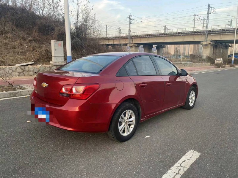 济南16年雪佛兰科鲁兹8