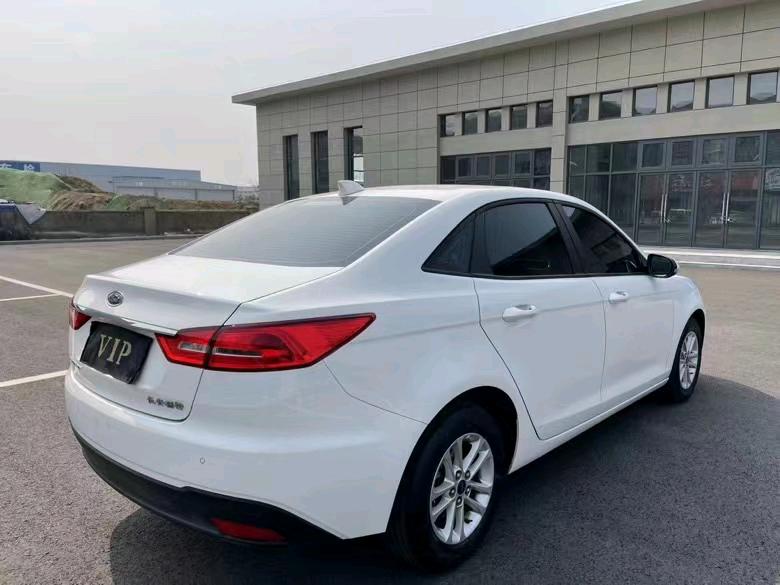 盐城20年福特福睿斯8