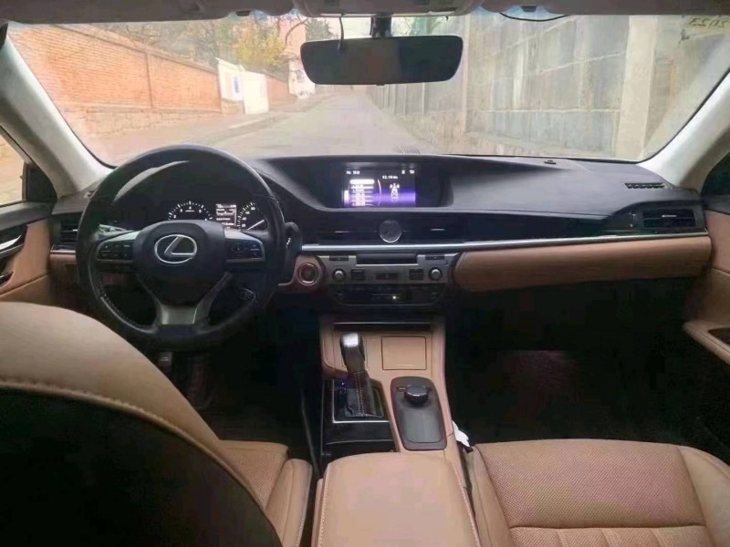 济南17年雷克萨斯ES3