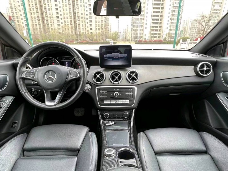 徐州18年奔驰CLA7