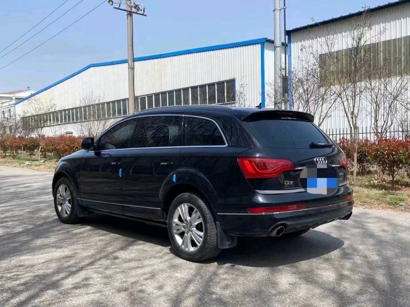 青岛10年奥迪Q74