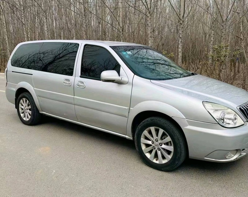 青岛16年别克GL82