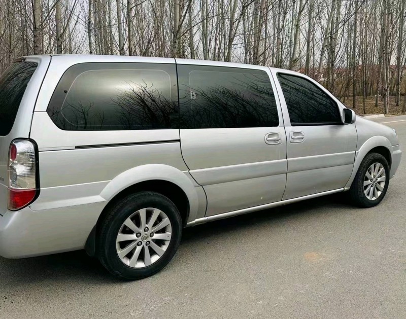 青岛16年别克GL84