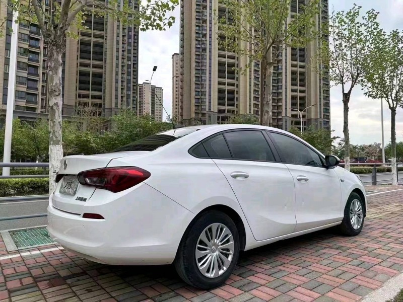 芜湖18年别克凯越4