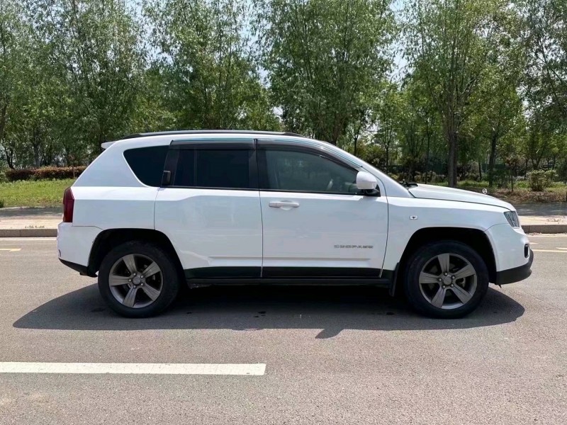 枣庄14年Jeep指南者7