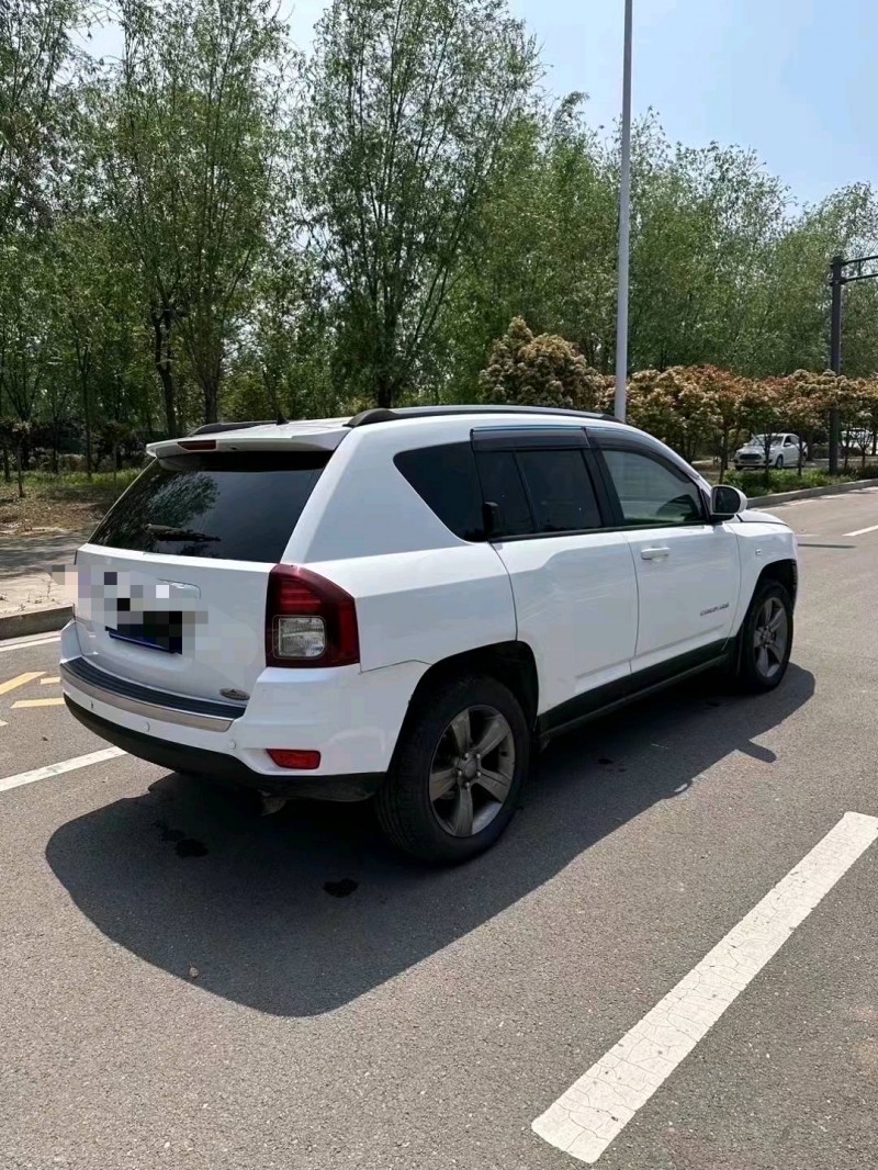 枣庄14年Jeep指南者9