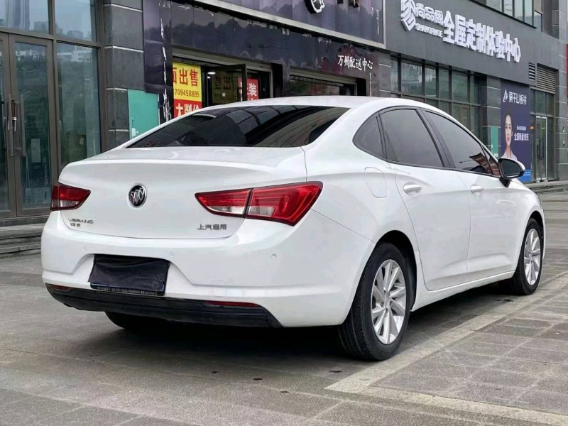 重庆18年别克威朗2