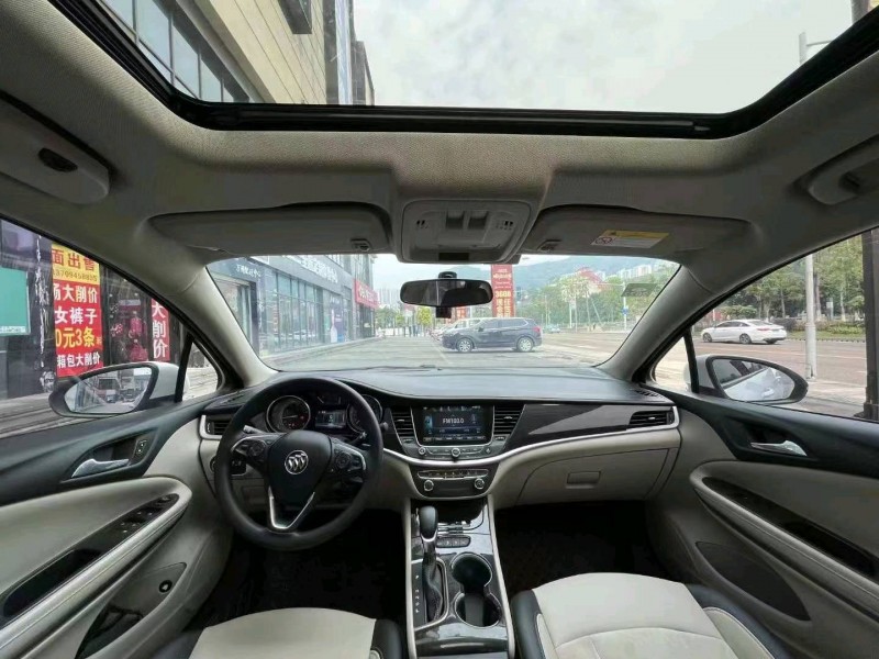 重庆18年别克威朗9