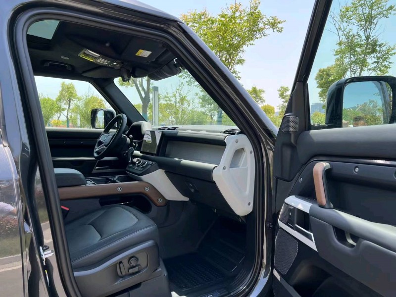 盐城22年路虎卫士5