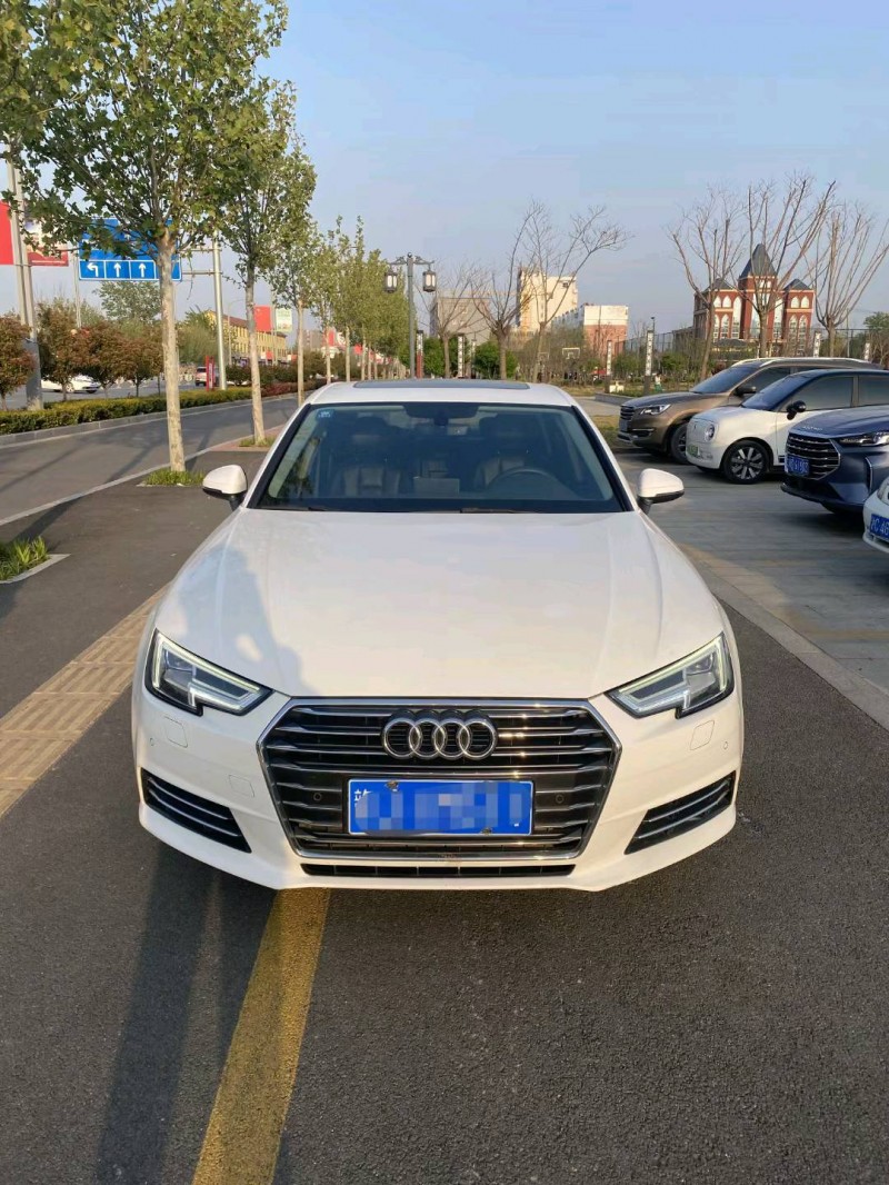 青岛18年奥迪A4L1