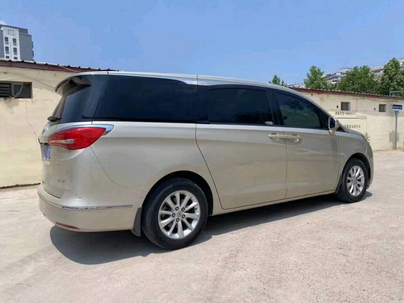 青岛19年别克GL86