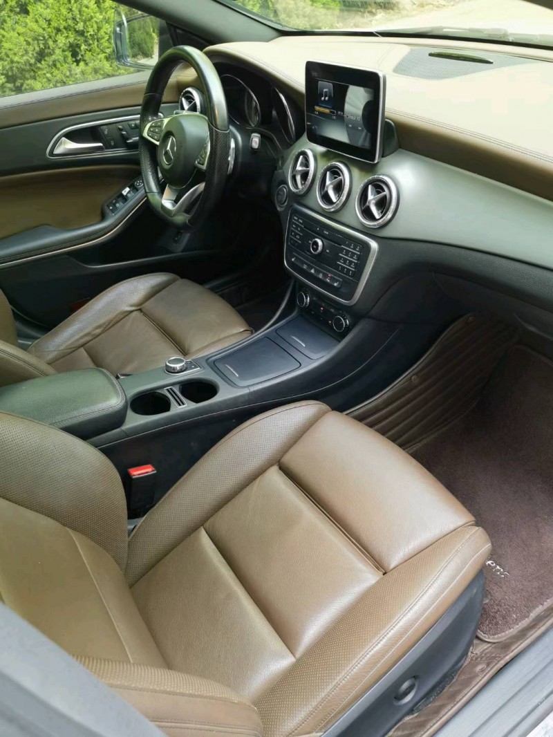 青岛16年奔驰CLA5