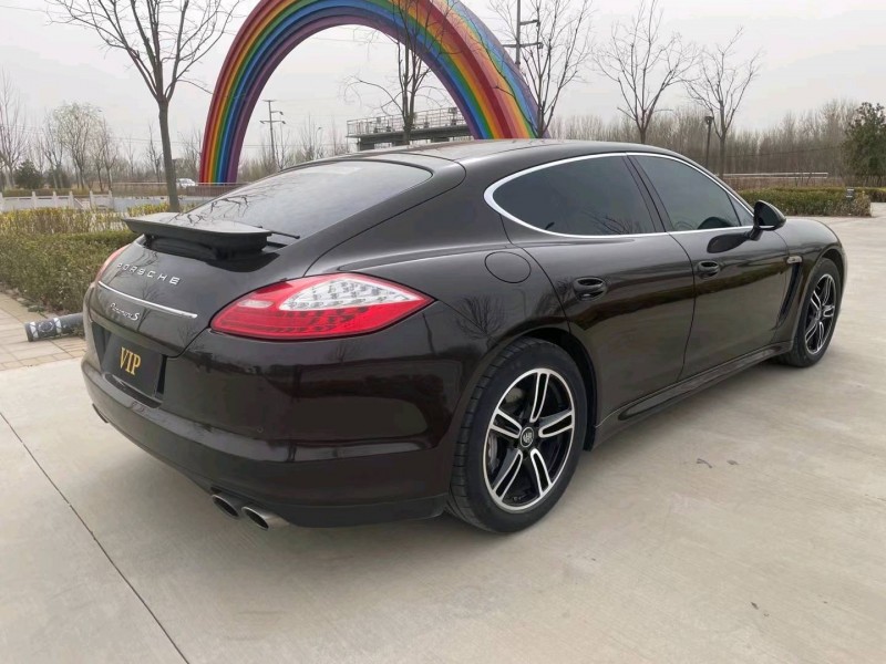 廊坊13年保时捷帕拉梅拉7