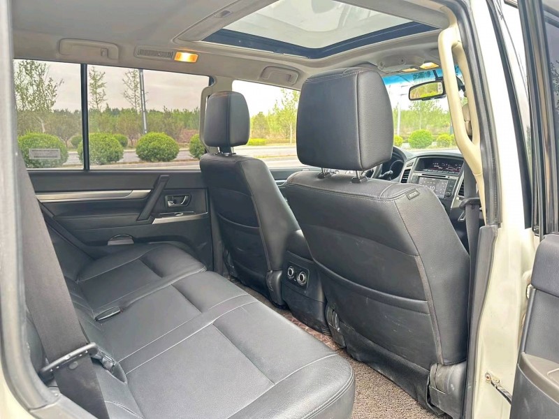 廊坊17年三菱帕杰罗4