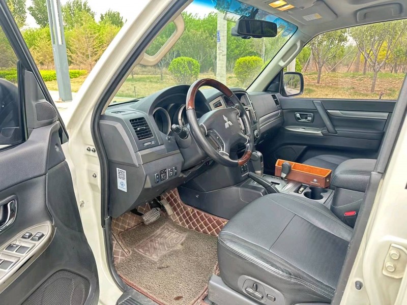 廊坊17年三菱帕杰罗5