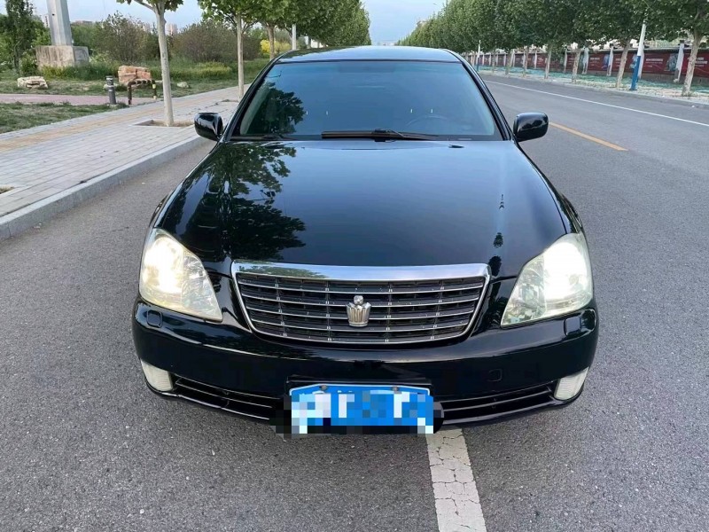 廊坊05年丰田皇冠1