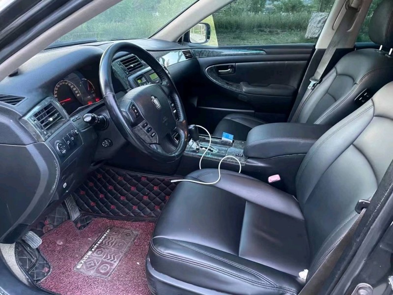 廊坊05年丰田皇冠4