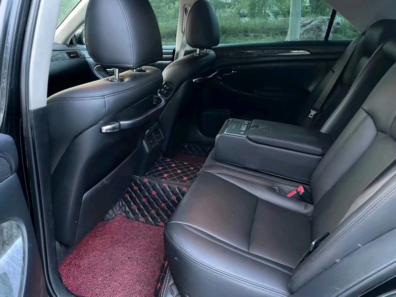 廊坊05年丰田皇冠9