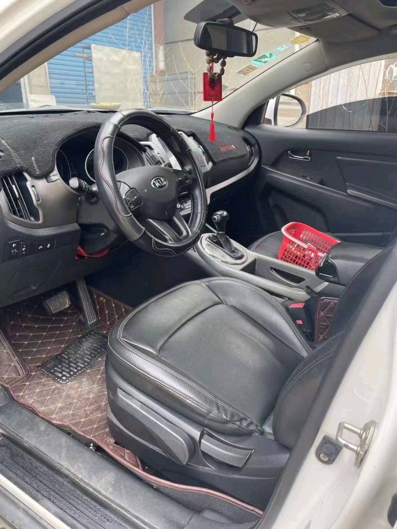 济南16年起亚智跑3