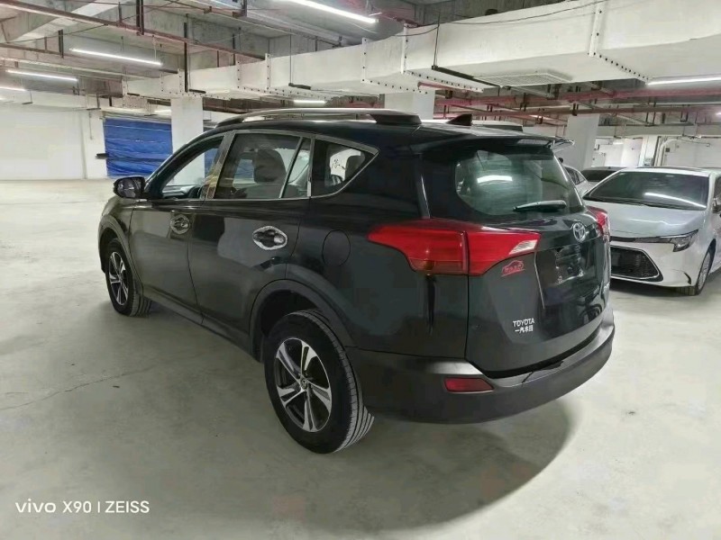 六盤水15年豐田RAV49