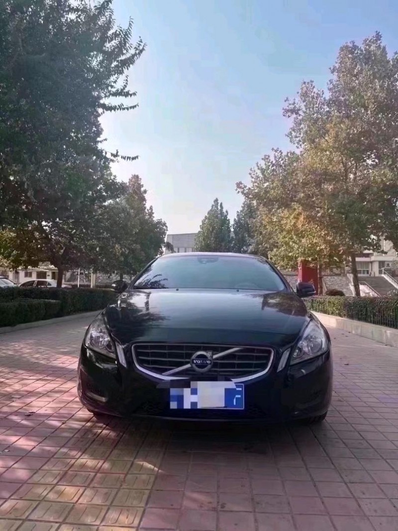 青島13年沃爾沃S60L1