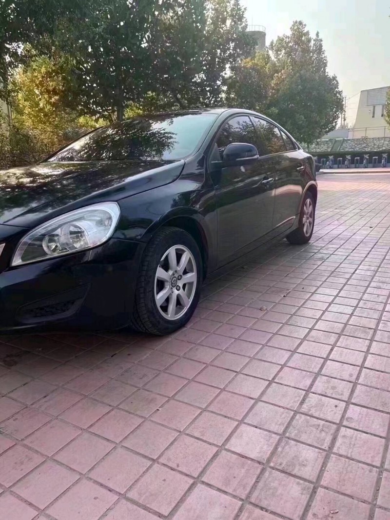 青島13年沃爾沃S60L2