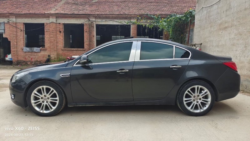 济宁10年别克君威4