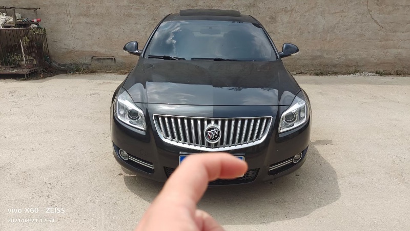 济宁10年别克君威1