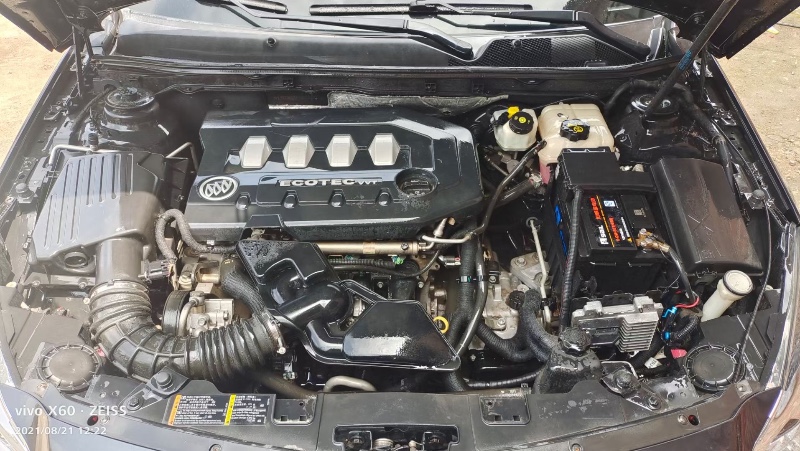 济宁10年别克君威8