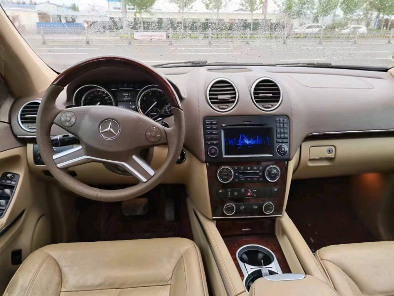 淄博11年奔驰GL9